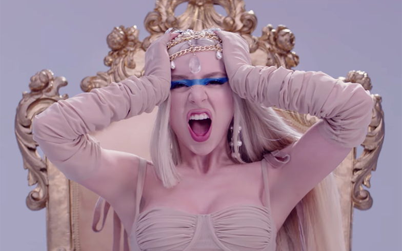 Ava Max exalta o poder das mulheres em novo single, Kings & Queens. Ouça!  - VAGALUME