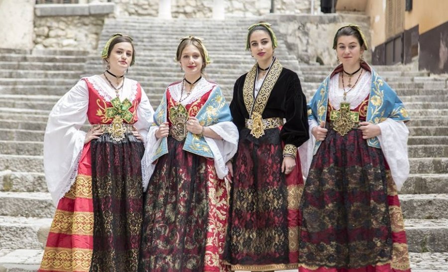 Kostumet kombëtare arbëreshe (FOTO)